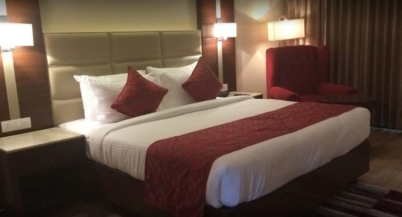 Continent Hotel Nawanshahr Nawashahr Ngoại thất bức ảnh