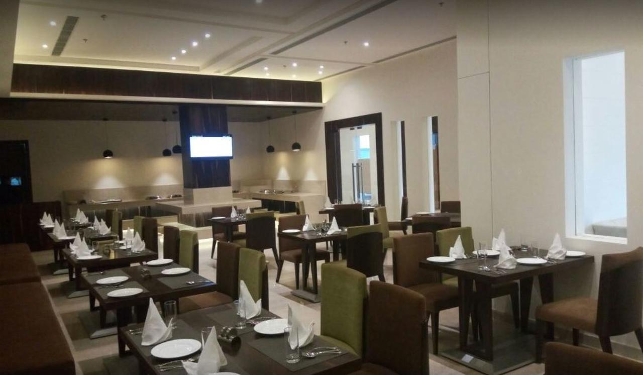 Continent Hotel Nawanshahr Nawashahr Ngoại thất bức ảnh
