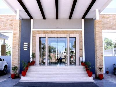 Continent Hotel Nawanshahr Nawashahr Ngoại thất bức ảnh